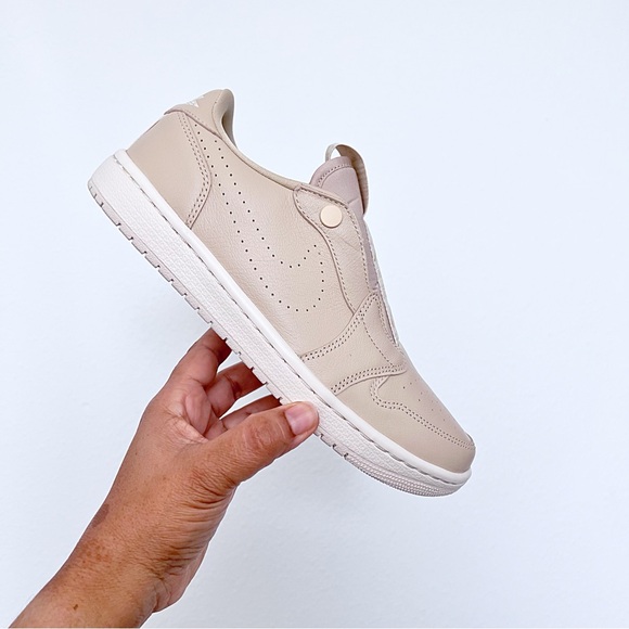 Nike Air Jordan 1 RET Low Slip Beige - Picture 2 of 7